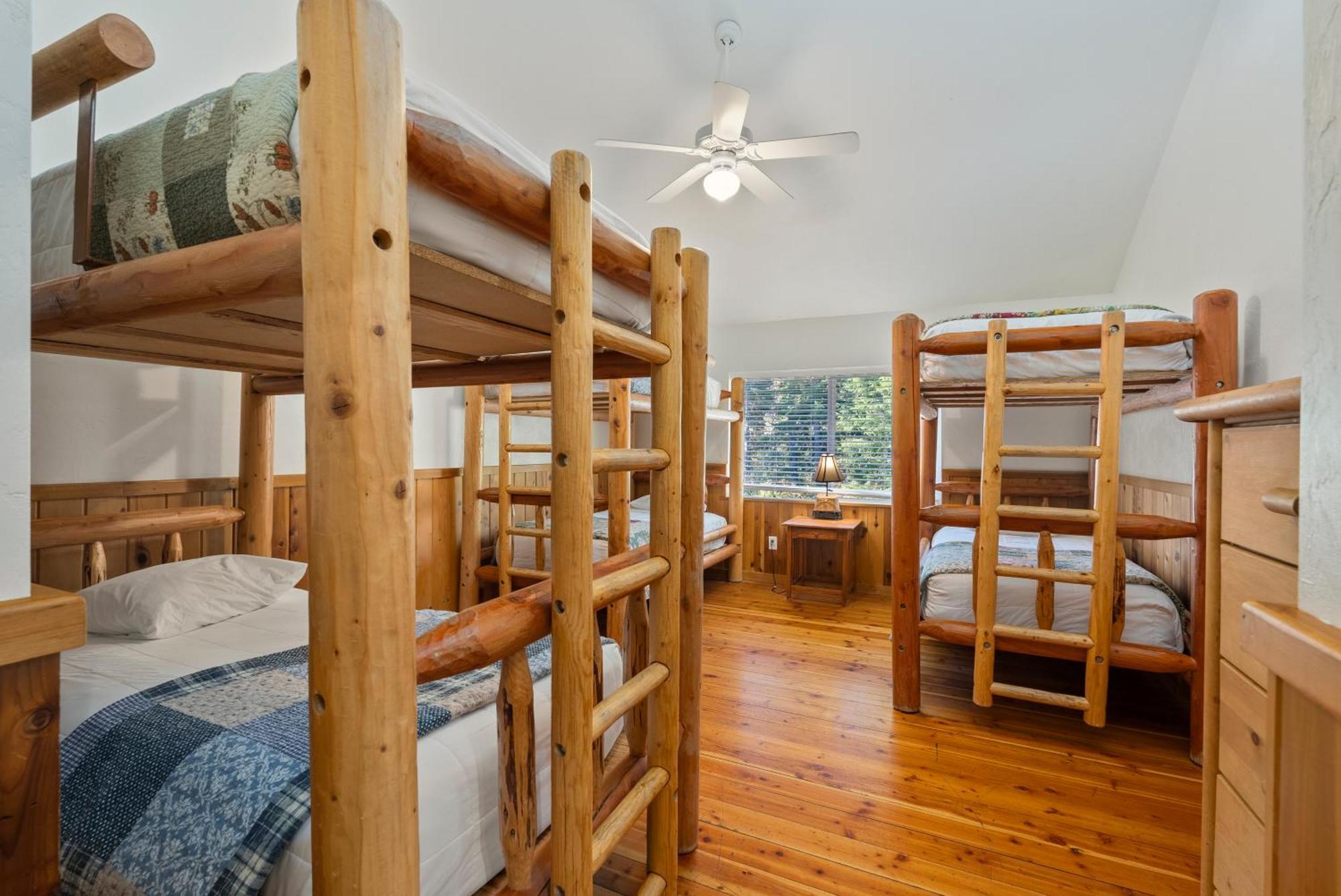 Shelter Cove Resort & Marina Odell Lake エクステリア 写真